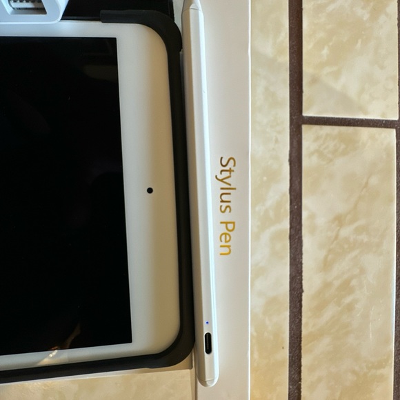 Apple iPad Mini (Wi-Fi, 256GB) - Silver New Condition - Picture 9 of 15